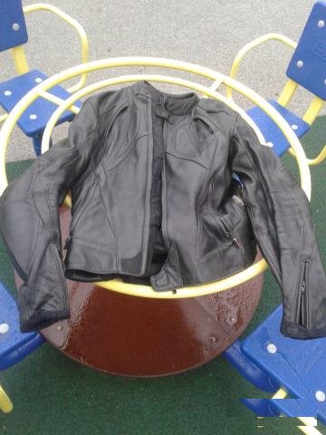 Куртка IXS Tahoma (кожа,черная,с защитой спины)