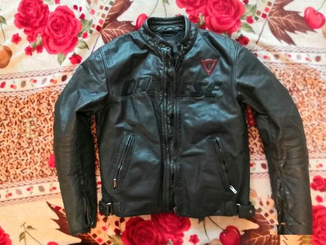 Куртка dainese 52 разм