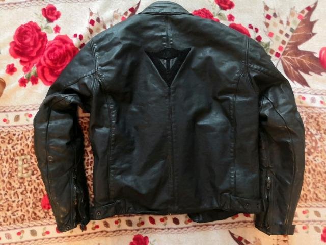 Куртка dainese 52 разм