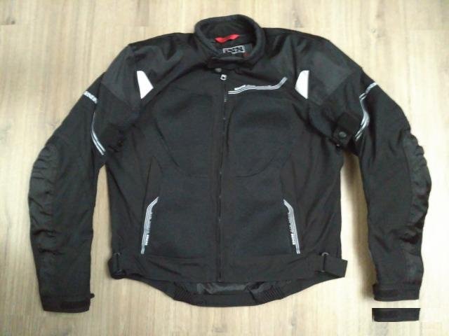Куртки IXS