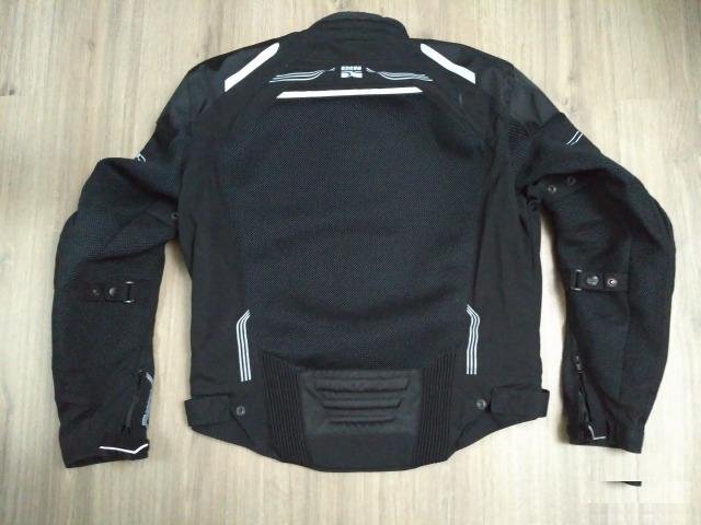 Куртки IXS