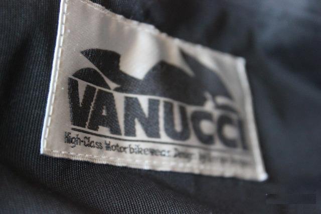 Мотокуртка Vanucci
