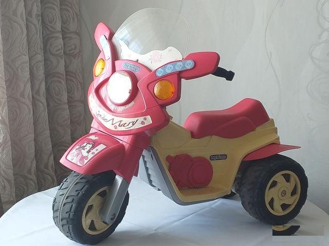 Трехколесный электромотоцикл Peg-Perego Rosemary