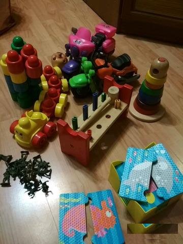 Развивающие игрушки