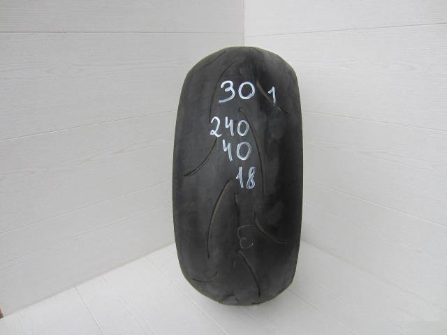 301) Continental ContiRace Attack Custom 240/40/18
