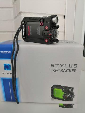 Экшен камера Olympus Tough TG-Tracker