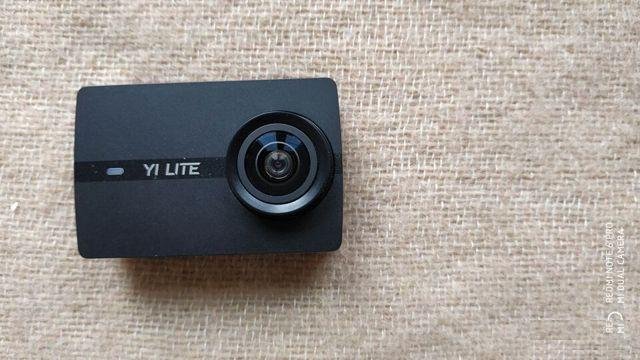 Экшн камера Xiaomi Yi Lite