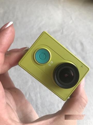 Экшн камера YI Action Camera с защитным кейсом