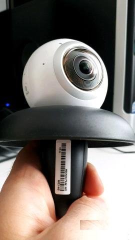 Новая видеокамера экшн SAMSUNG Gear 360 SM-C200