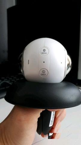 Новая видеокамера экшн SAMSUNG Gear 360 SM-C200