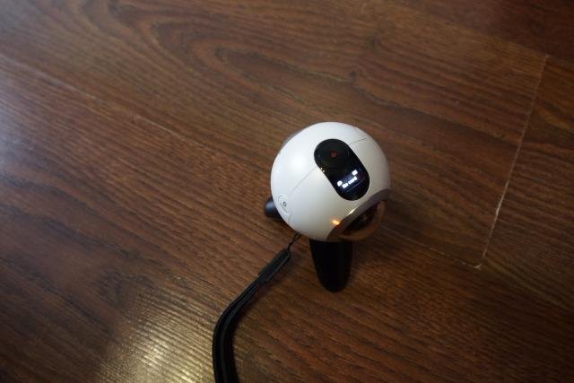 Экшн-камера SAMSUNG Gear 360 SM-C200