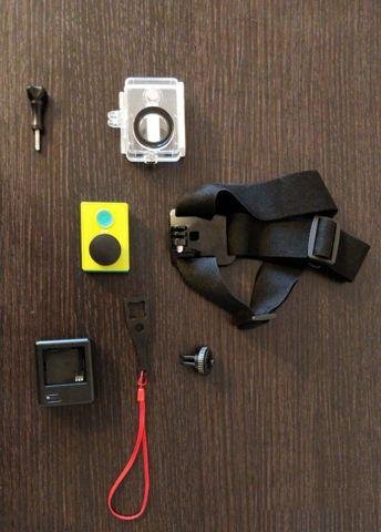 Экшн камера Xiaomi Yi с комплектом
