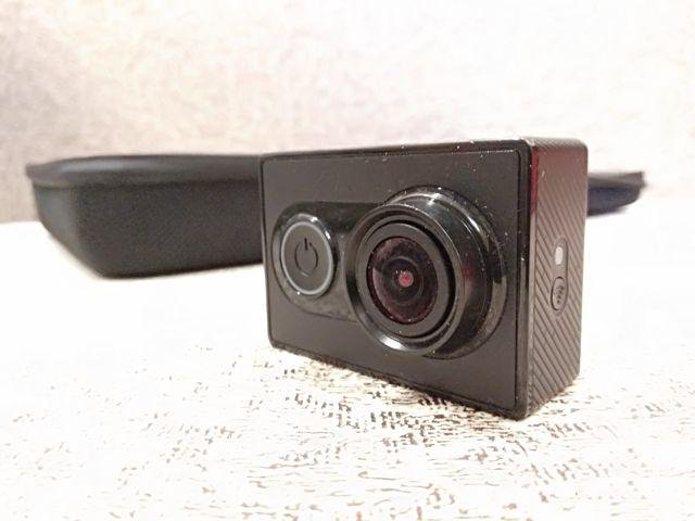 Экшн камера xiaomi YI