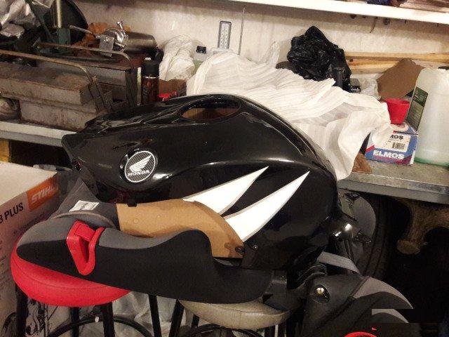 Пластик бака на honda cbr1000rr 2008-2011