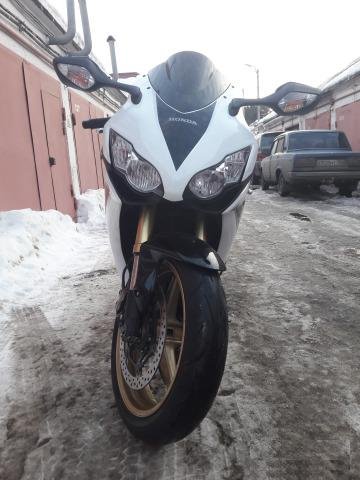 Пластик бака на honda cbr1000rr 2008-2011