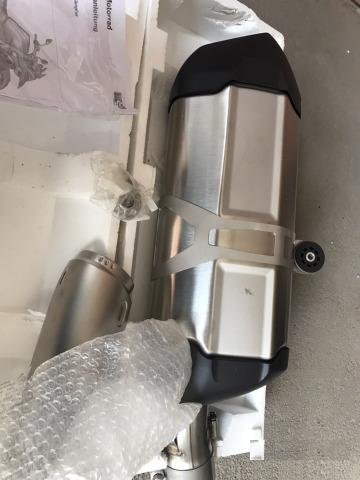 Продам новый глушитель для Бмв R1200gs