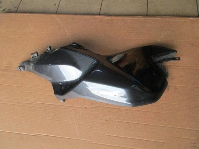 Облицовка бака правая BMW K40 K1300S 2013 год
