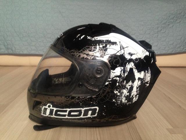 Мотошлем iicon
