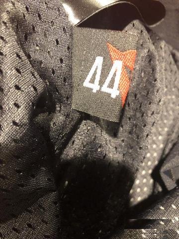 Кожаные женские штаны dainese