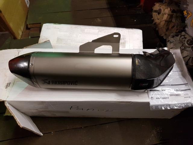 Глушитель Acrapovic BRP Can-Am Spyder 219400442