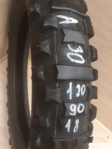 30) Vee Rubber V211R 120/90/18 TireMoto