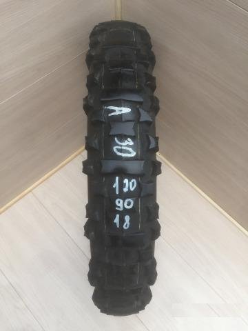 30) Vee Rubber V211R 120/90/18 TireMoto