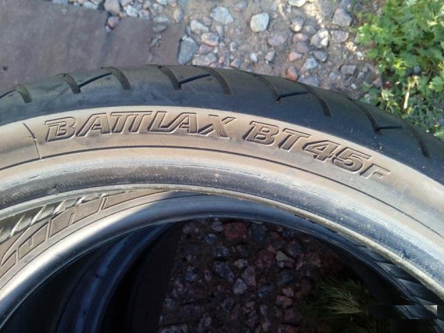 BridgestoneBattlax B45 F110 - 70 - 17