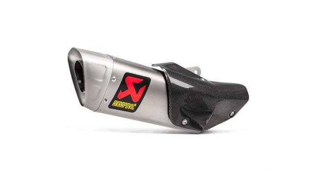 Глушитель Akrapovic для Yamaha YZF-R1 2015-2018