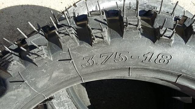 Мото шина кроссовая 3.75 х 18