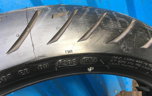 Новая Metzeler Roadtec Z8 120-70-17