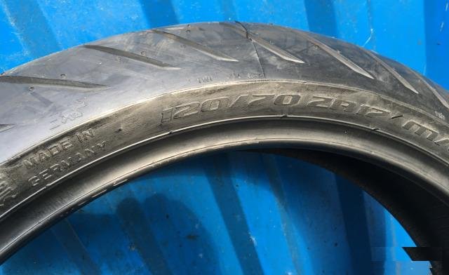 Новая Metzeler Roadtec Z8 120-70-17