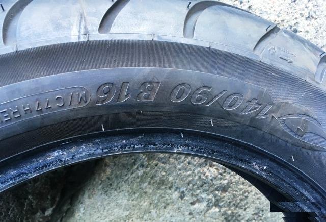 Michelin Commander 2 140-90-16