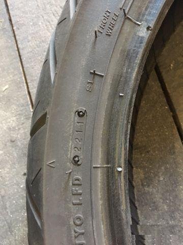 Продам резину 120/70/ r17 Road Winner