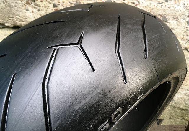 Pirelli Diablo Rosso 2 240-45-17