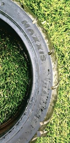 Шина maxxis 160x60x14