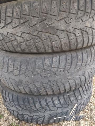 Maxxis Arctictrekker 215/60/17 зимние