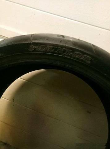 Dunloo 240/40 r18