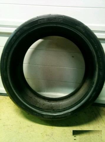 Dunloo 240/40 r18