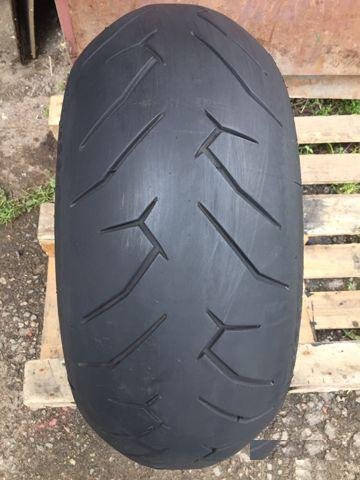 240/45/17 Pirelli