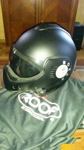 Продам новый мотошлем roof boxer V8 matt black