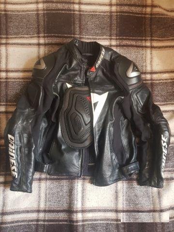 Раздельный комбез Dainese
