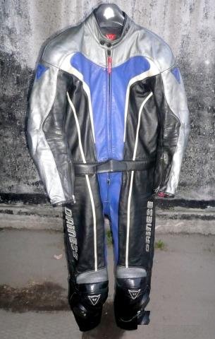 Раздельный кожаный комбинезон dainese